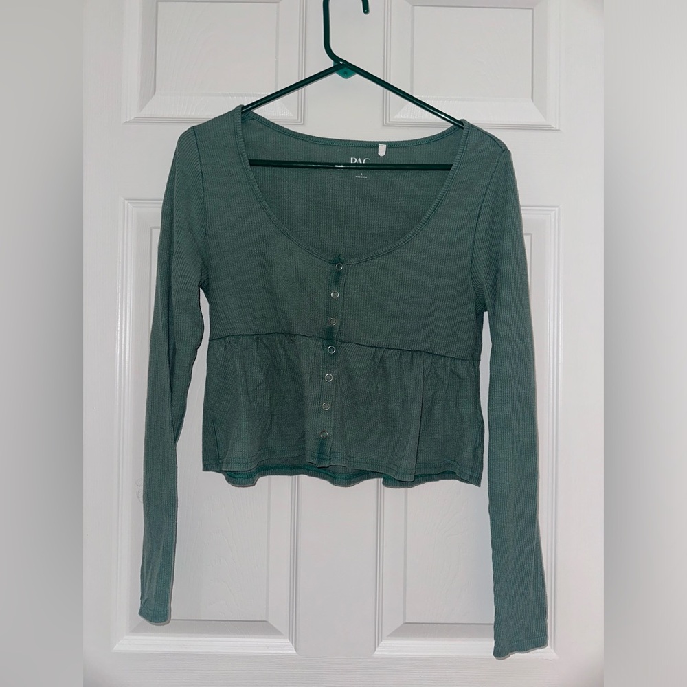 PacSun Green Babydoll Long-Sleeve Crop Top - SOLD